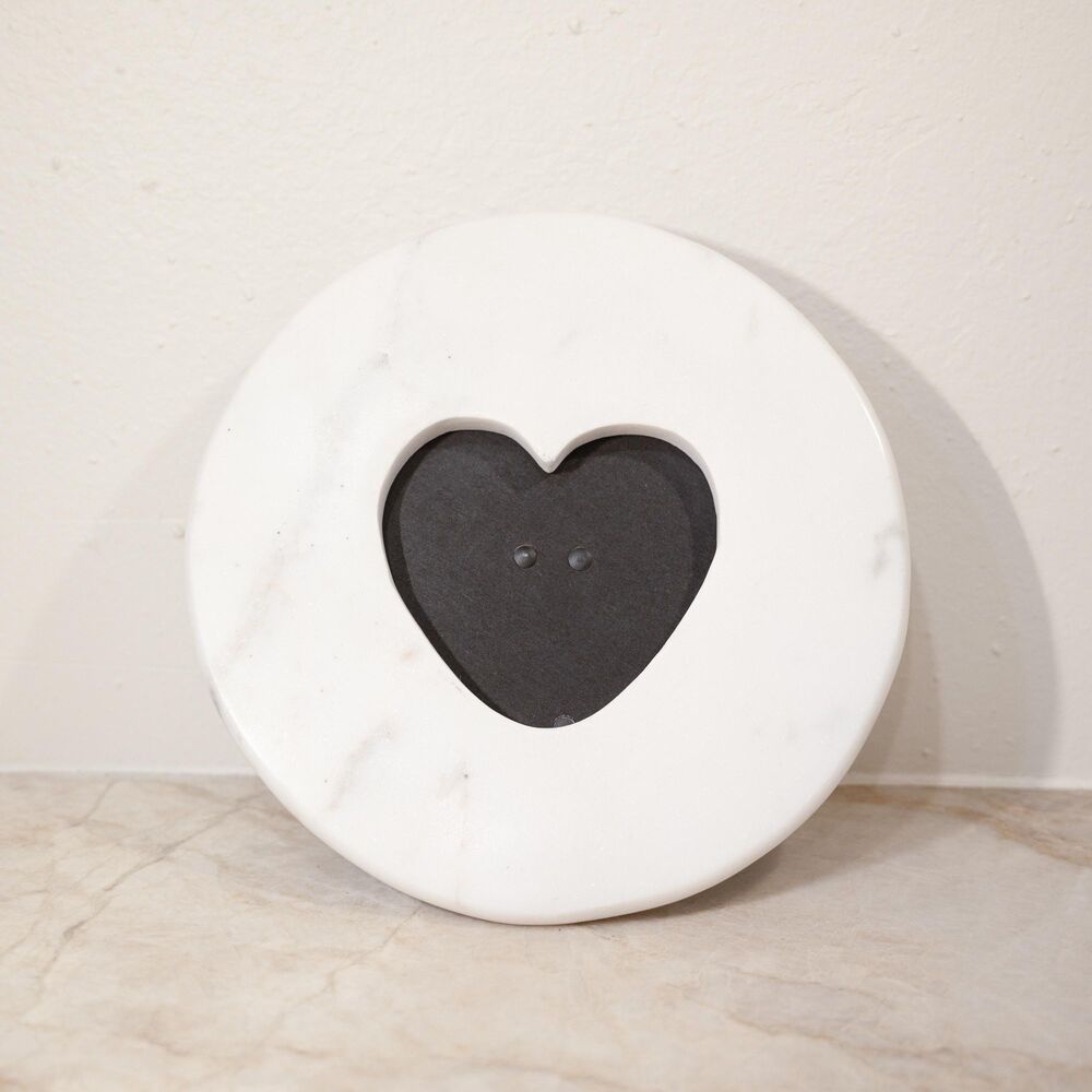 Natural White Marble Heart Photo Frame | 8in Frame 4.5in Picture Size